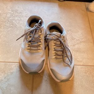 Girls under armor running shoes